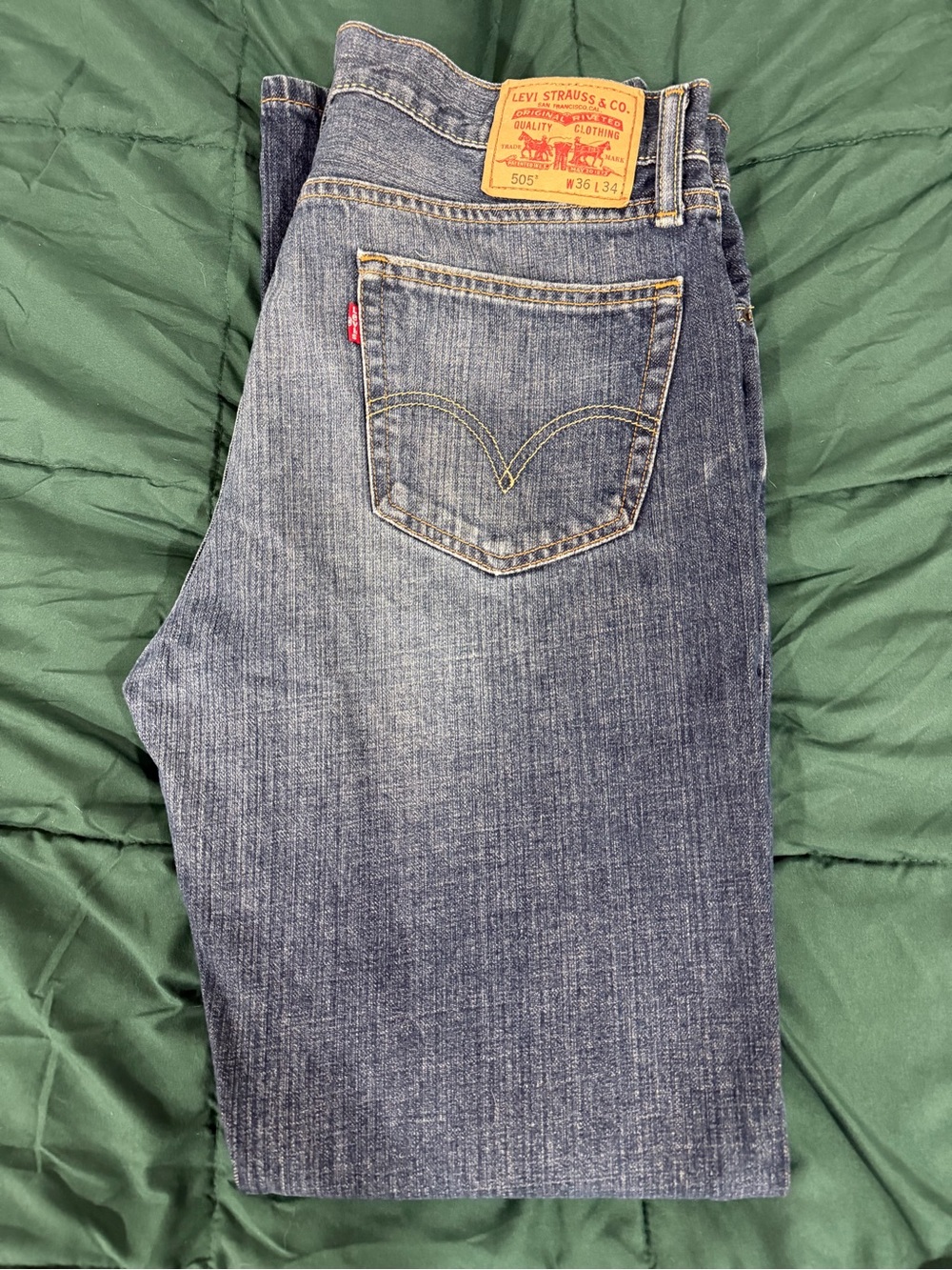Levi’s 505 Men’s Straight Fit Jeans W36 L34 Medium Wash Faded Denim